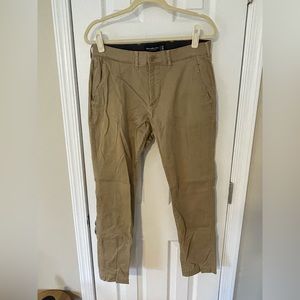 Abercrombie Men’s Athletic Slim Chinos - 32 x 30